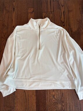 Avia White Zip-Up Pullover with Gold Zipper